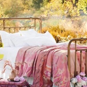 Sundance One-of-a-kind Gudari Queen Quilt